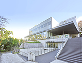 鶴見大学