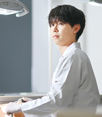 愛知学院大学 歯学部　6年 岡本　岳洋